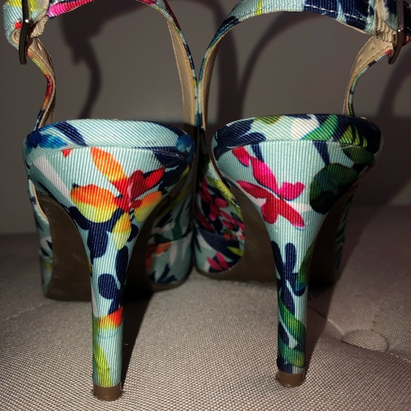 KELLY & KATIE COLORFUL BLUE HOT PINK GREEN SANDALS - Picture 7 of 8